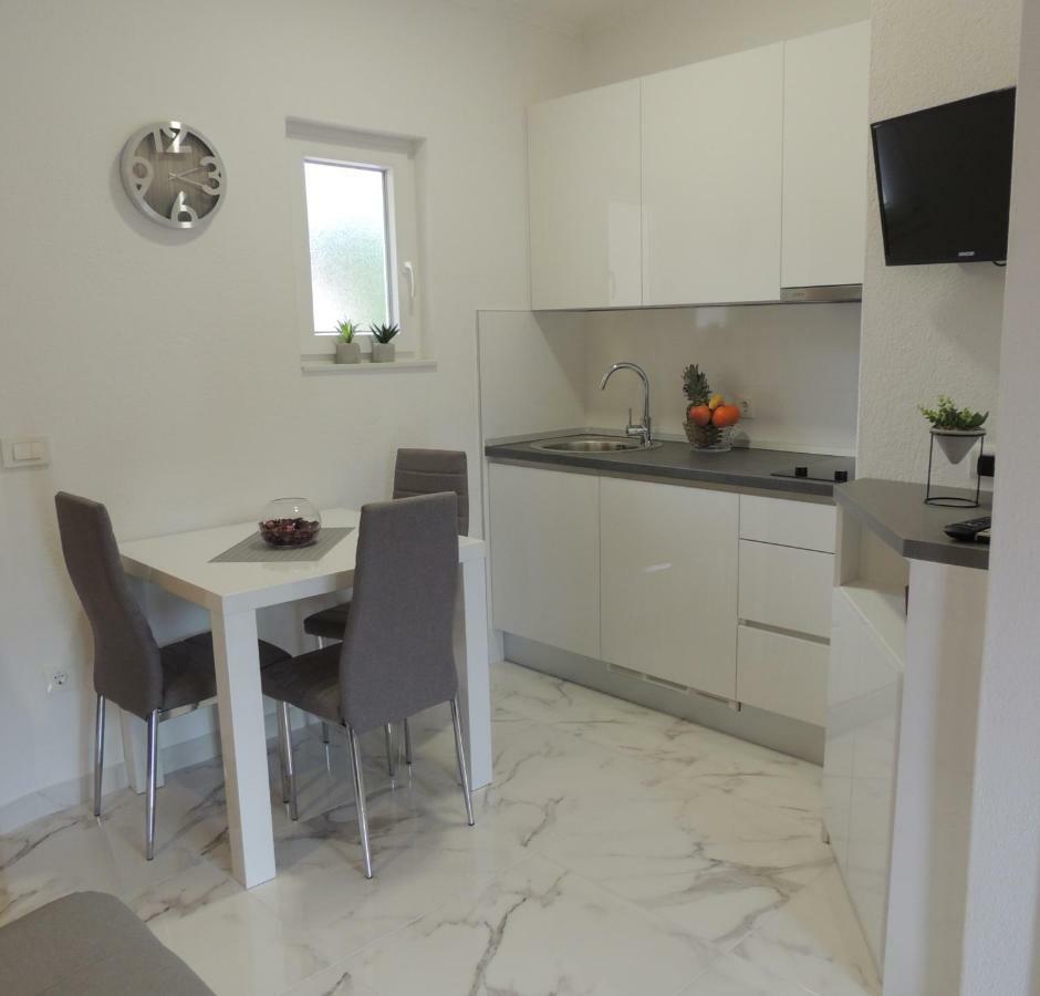 Apartments Palma Baška Voda Exteriör bild